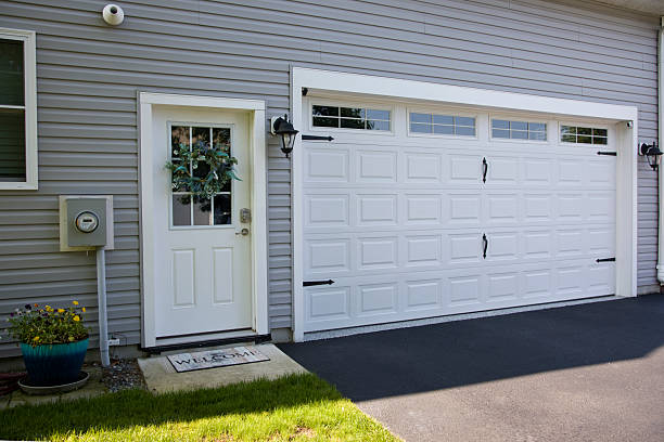 24/7 Emergency Garage Door Panel Replacement experts in Highfill, AR